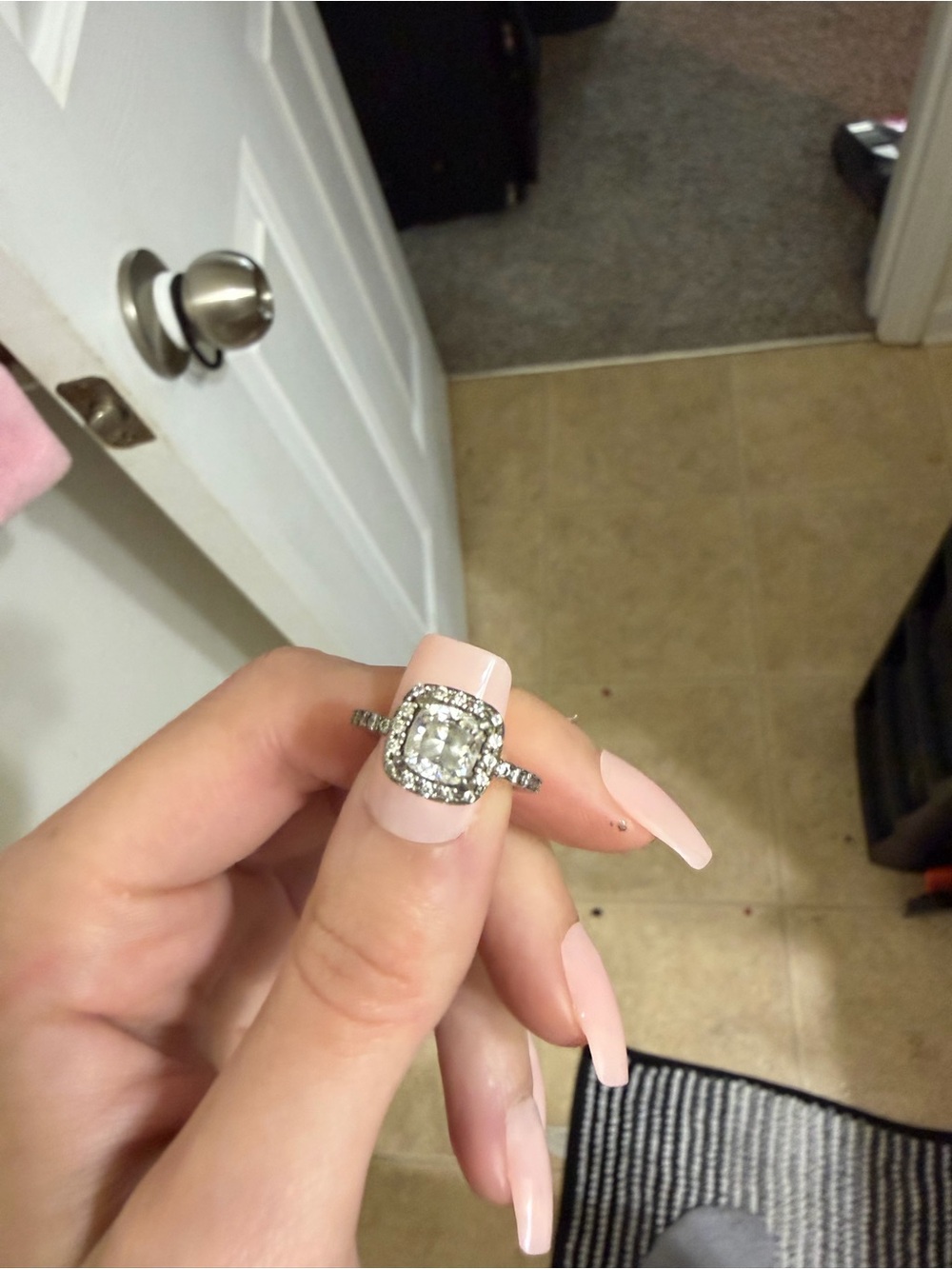 Diamond Halo Cushion-Cut Engagement Ring in Silver - Unbranded